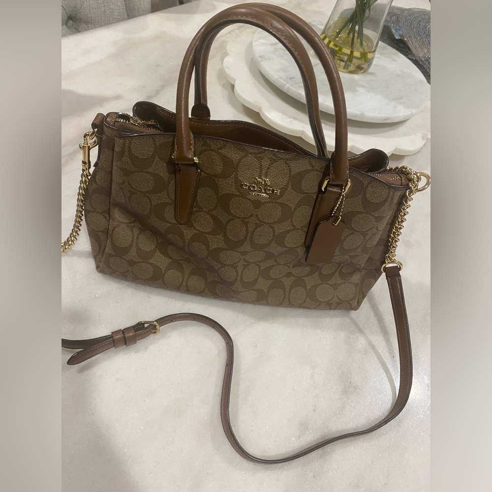 Coach Medium Purse/Crossbody Bag, comes with Brown Strap (used once)